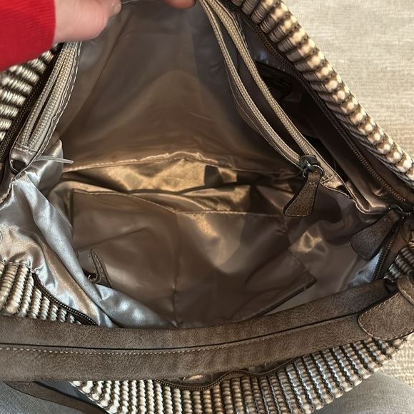 Woven crossbody/shoulder bag purse - Picture 4 of 4